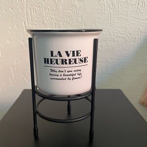 Planter pot with stand